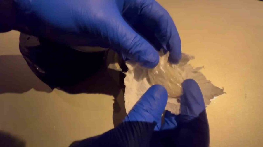 Hoparlörden Uyuşturucu Çıktı