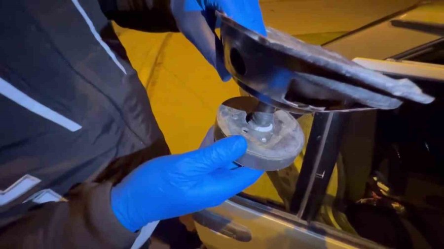 Hoparlörden Uyuşturucu Çıktı