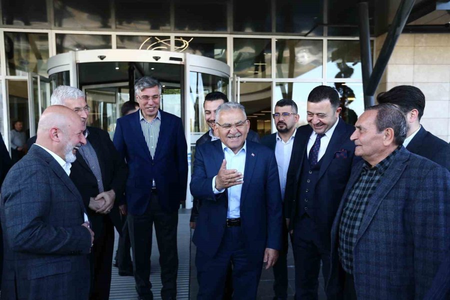 Başkan Büyükkılıç’tan İş İnsanlarına ‘istikrar’ Vurgusu