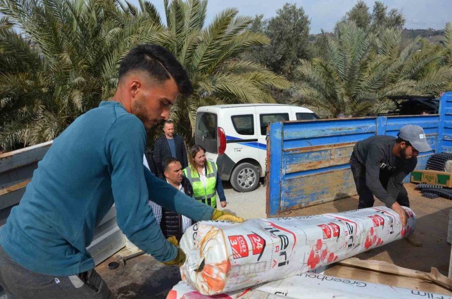 Büyükşehir Belediyesi Alanyalı Üreticilerin Yaralarını Sarıyor