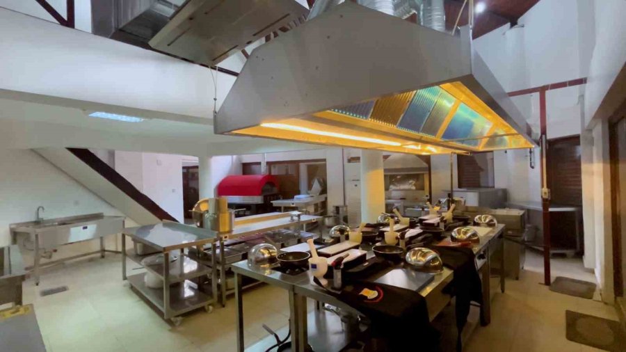 Tarsus’ta Gastronomi Merkezi Açıldı