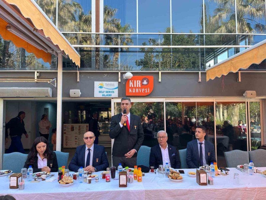 Şehit Ve Gazi Aileleri Kahvaltıda Bir Araya Geldi