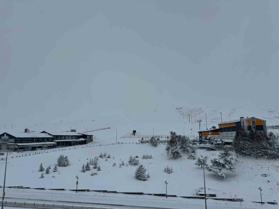Erciyes’te Kar Etkili Oldu: Kar Kalınlığı 110 Santime Ulaştı