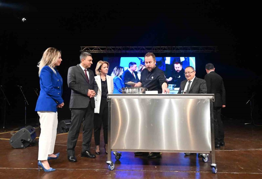 Vali Şahin: "türk Milleti İki Temel Unsur İle Tanımlanır; Merhamet Ve Adalet"