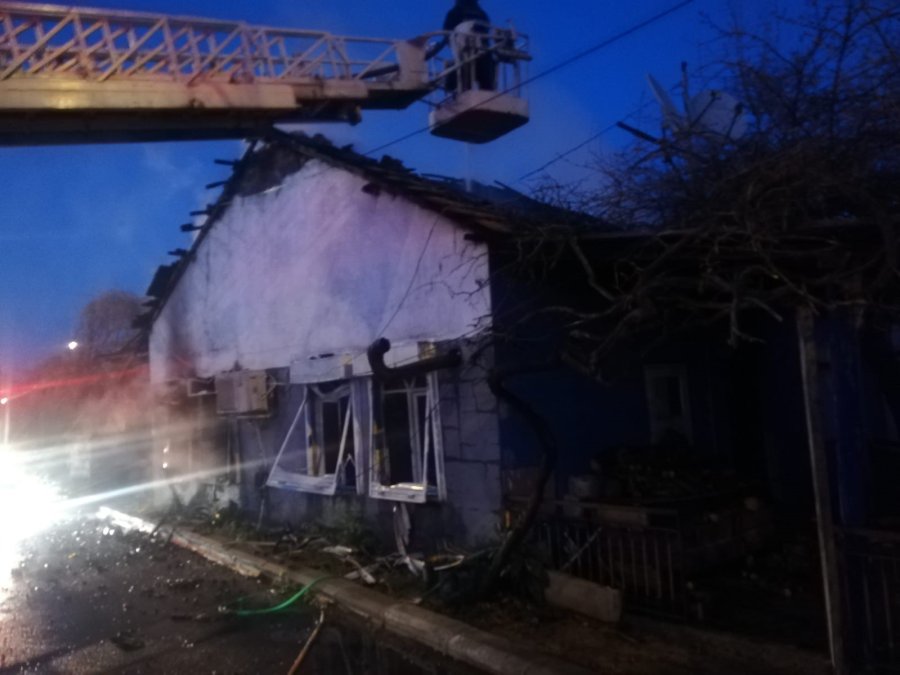 Antalya’da Alev Alev Yanan Gecekondu Küle Döndü