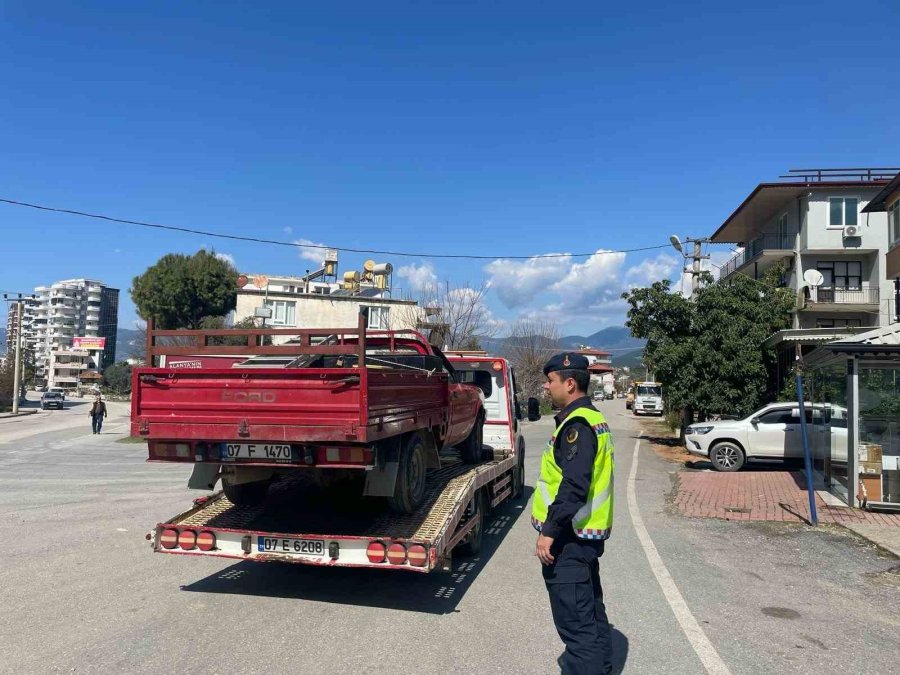 Jandarmadan 101 Araç Ve Sürücüsüne 189 Bin 15 Lira Para Cezası