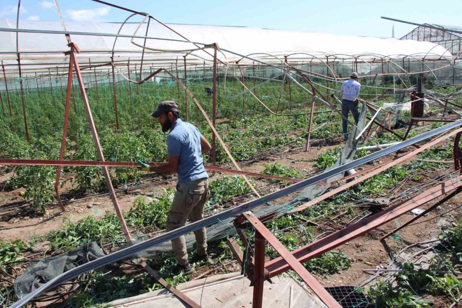 Kumluca’da Hortum Afetinden 265 Dönüm Alanda 111 Üretici Etkilendi