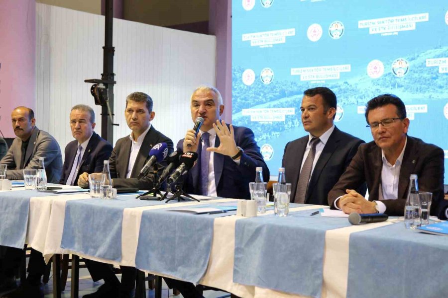 Bakan Ersoy: “antalya’ya Bu Yıl 17 Milyondan Fazla Ziyaretçi Bekliyoruz”