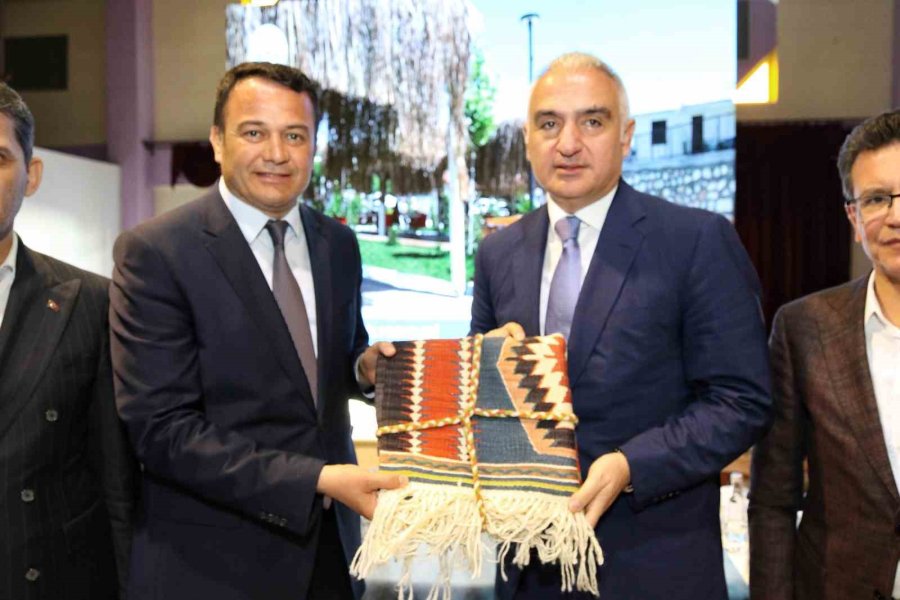 Bakan Ersoy: “antalya’ya Bu Yıl 17 Milyondan Fazla Ziyaretçi Bekliyoruz”