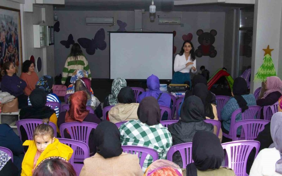 Mersin’de Kadınlar; ‘medeni Haklar’, ‘şiddet Türleri Ve Şiddet Farkındalığı’ İle ‘psikolojik Öz Savunma’ Konularında Bilgilendirildi