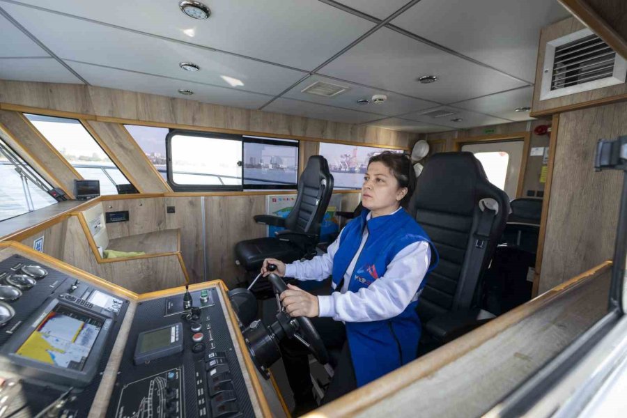 Mersinli Kadın Kaptan, Denizde Gemi Kaynaklı Kirliliği Denetliyor