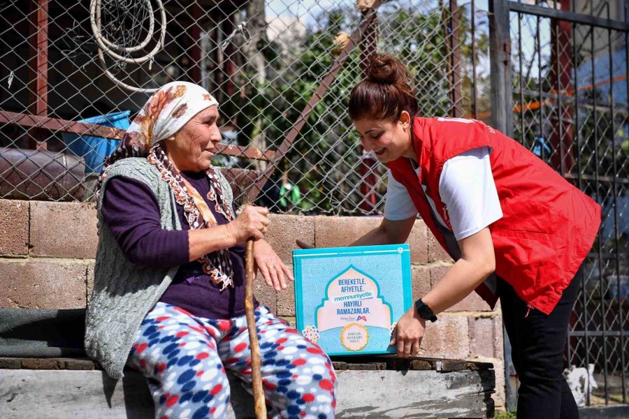 Mersin’de 144 Bin Haneye ’ramazan Dayanışma Paketi’ Ulaştırılacak