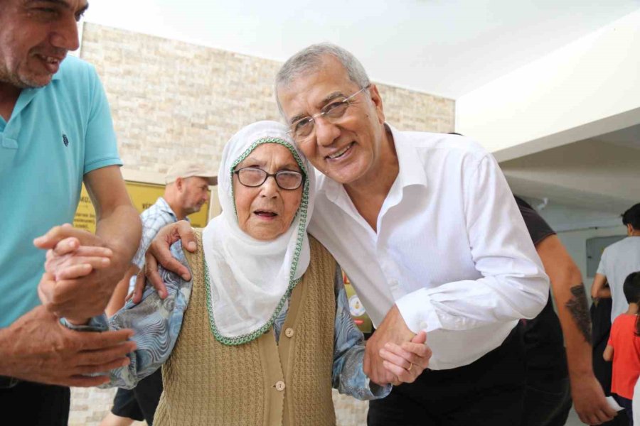 Mezitli Belediyesinden Emeklilere Ayda 500 Lira Destek