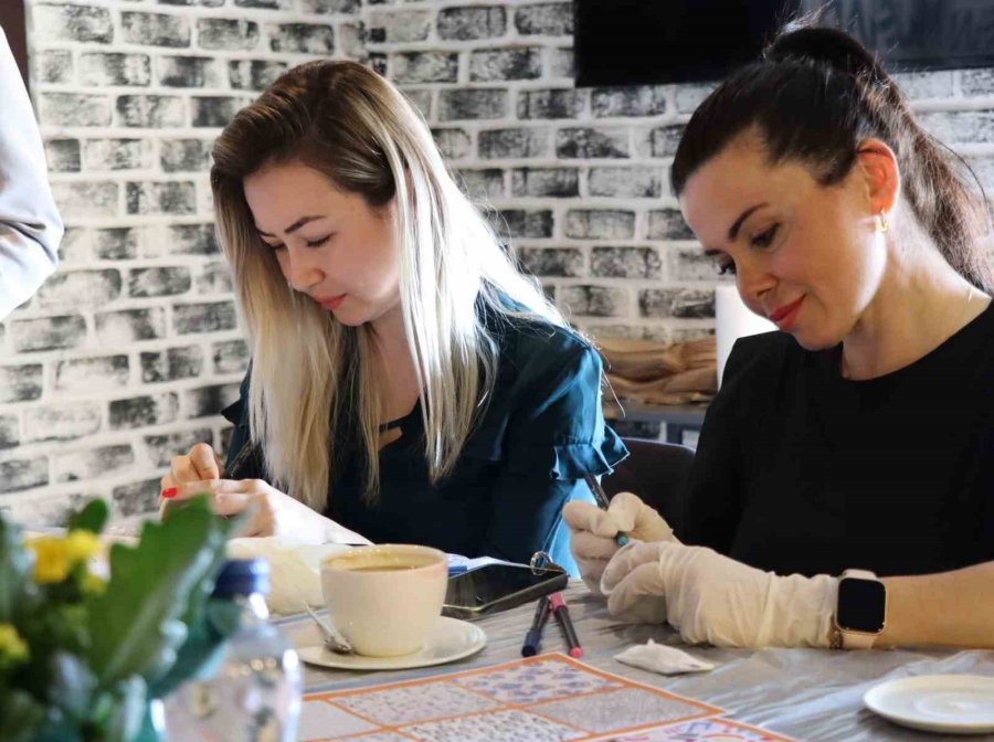 Müsiad Kadın Antalya Şubesi, Kadınları Seramik Boyama Sanatıyla Buluşturdu