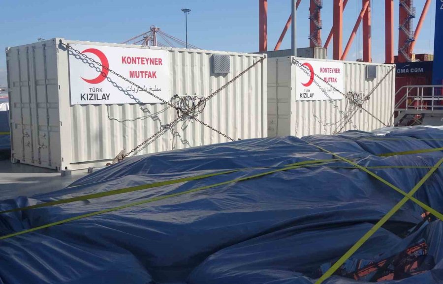 Türk Kızılay’ının 7’inci ’iyilik Gemisi’ Gazze’ye Uğurlandı