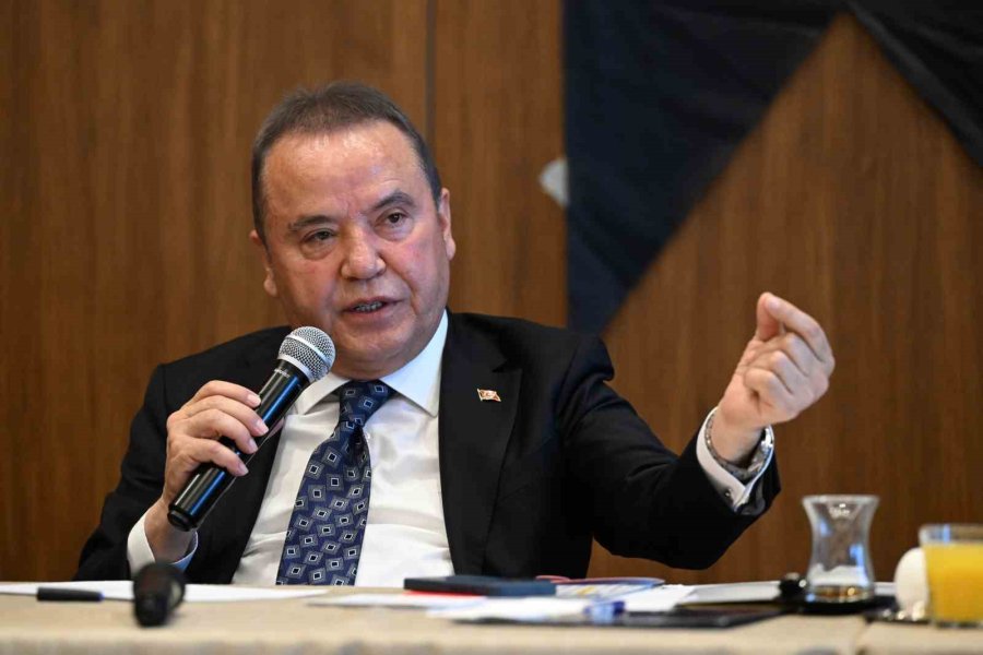 Başkan Böcek’ten Trafiğe Yeni Çözüm Yolları