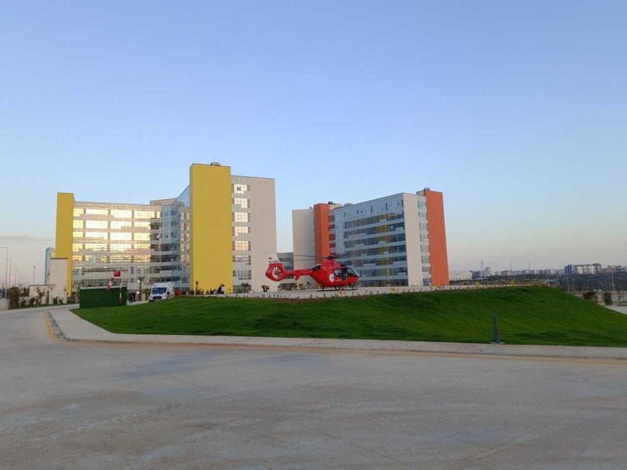 Antalya Şehir Hastanesi, Hava Ambulansıyla Hasta Kabulüne Başladı