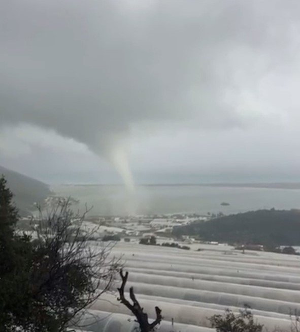 Seraları Yerle Bir Eden Hortum Kabusu Böyle Geldi