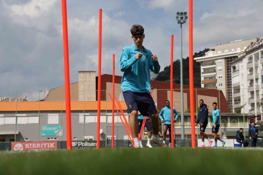 Alanyaspor, Sivasspor Maçı Hazırlıklarını Tamamladı