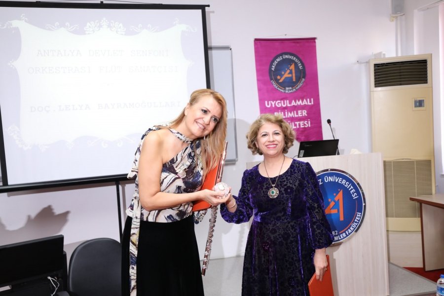 Flüt Sanatçısı Lelya Bayramoğulları’ndan Aü’de Konser