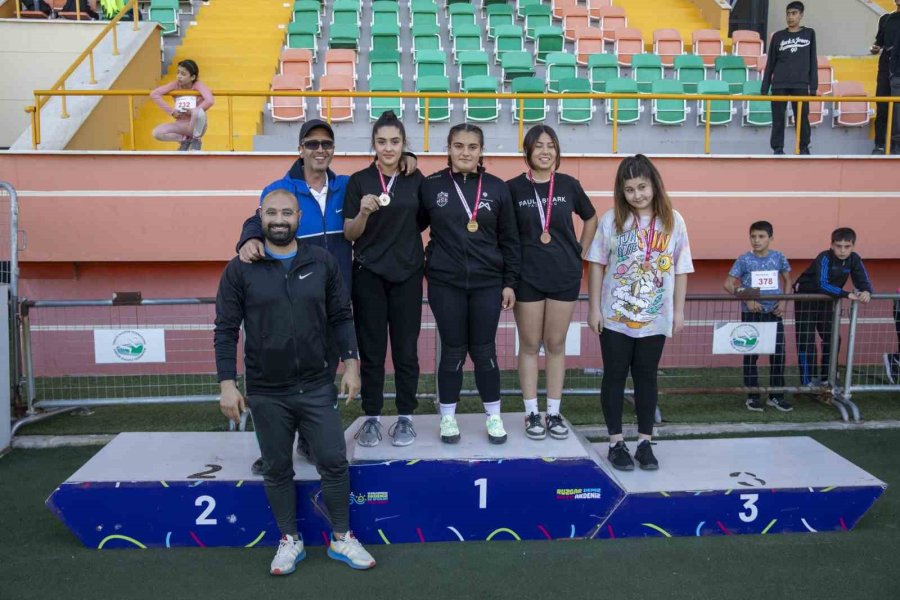 Kır Çiçekleri, Mersin Şampiyonu Oldu