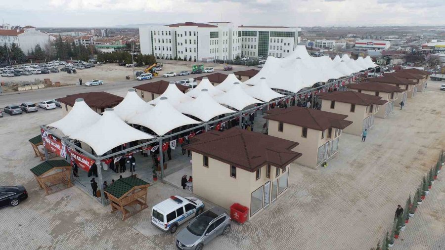 Karaman’da Mümine Hatun Çarşısı Hizmete Açıldı