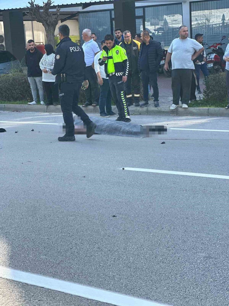 1 Ay Önce Evlenen Gülnihal’ı Hayattan Koparan Kaza Kamerada