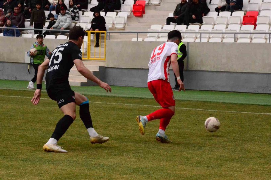 Tff 2. Lig: Karaman Fk: 2 - Isparta 32 Spor: 3