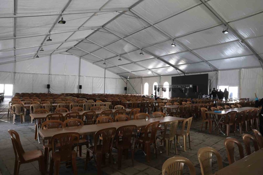 Kayseri’de İftar Sofraları Büyükşehir’den