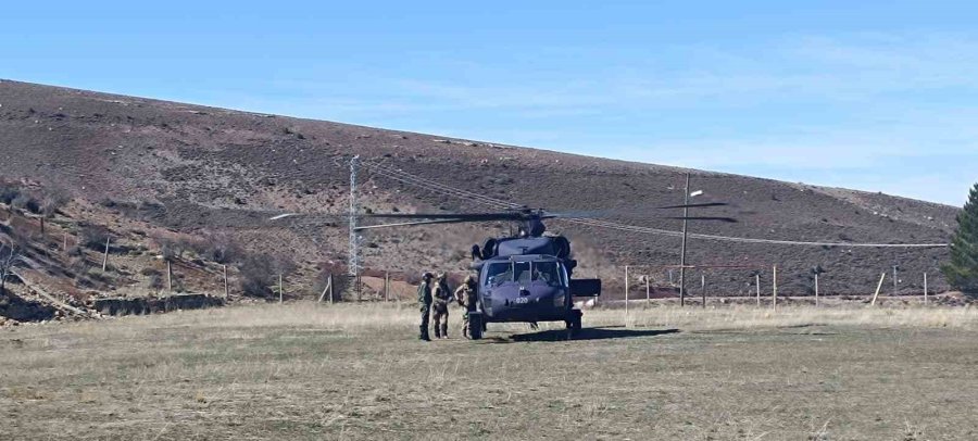 Niğde’de Kar Kütlesi Altında Kalan Dağcının Cesedi Helikopterle Alındı