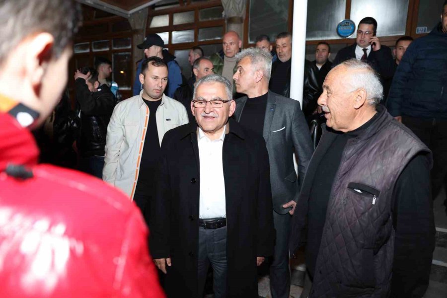 Büyükkılıç’tan Ramazan’ın İlk Akşamında Vatandaş Ve Esnaf Buluşması