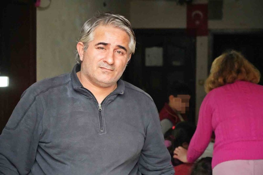 Okuryazarlığı Olmayan Anne, Kendi Hayalini 6 Çocuğunda Yaşıyor