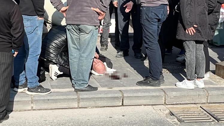 Yolda Yürürken Kalp Krizi Geçiren Yaşlı Adam Hayatını Kaybetti