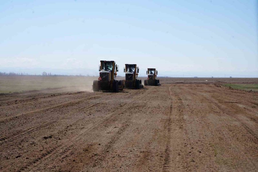 Niğde’nin Tarım Ve Hayvancılığını Geliştirecek Proje İçin İlk Kazma Vuruldu