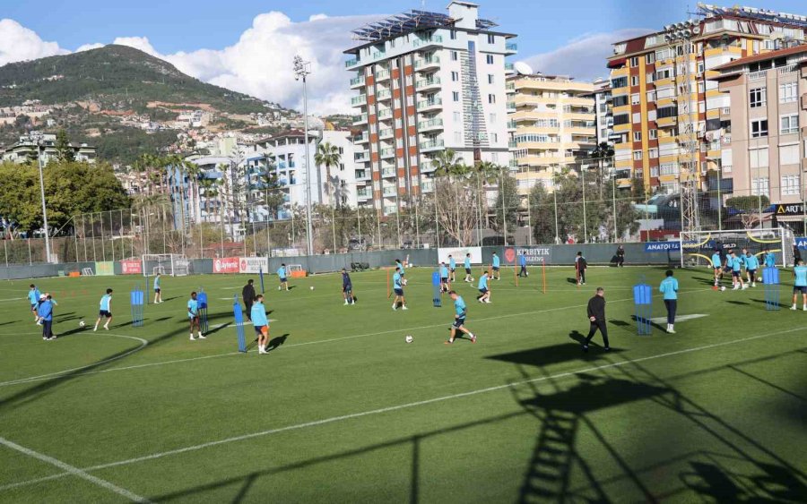 Alanyaspor, Kayserispor Maçı Hazırlıklarını Tamamladı