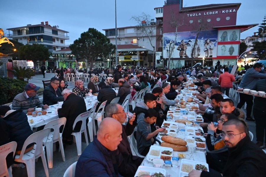 Tütüncü, Serik Esnafıyla Buluştu