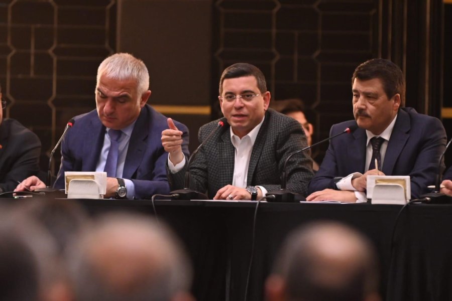 Tütüncü, Serik Esnafıyla Buluştu