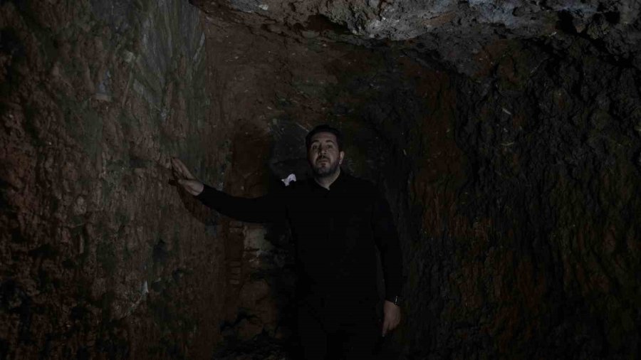 Betonla Kaplanan Tarihi Hamama Neşter