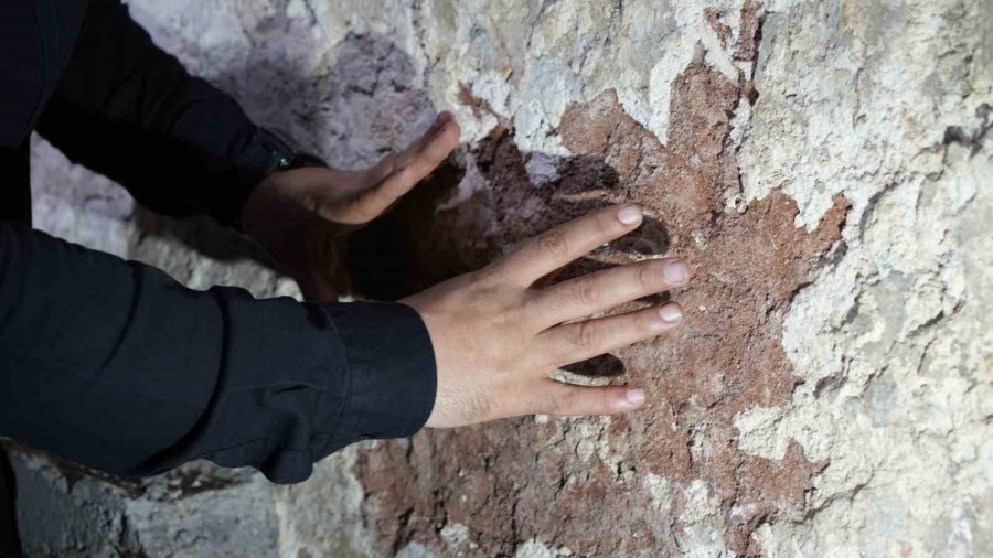 Betonla Kaplanan Tarihi Hamama Neşter