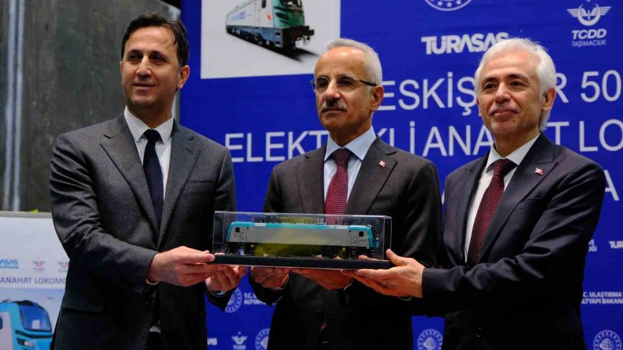 Bakan Uraloğlu: “lokomotif Sektöründe Kendi Teknolojisine Sahip Sayılı Ülkelerden Biriyiz”
