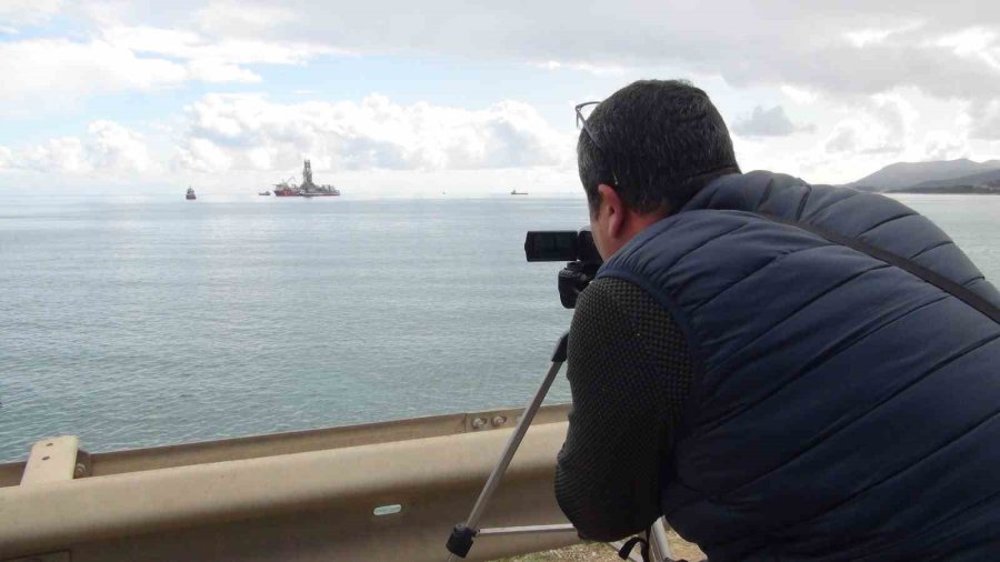 Abdülhamid Han Sondaj Gemisi Mersin’e Demirledi