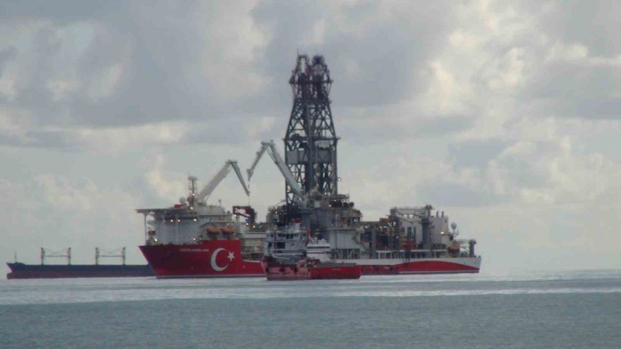 Abdülhamid Han Sondaj Gemisi Mersin’e Demirledi