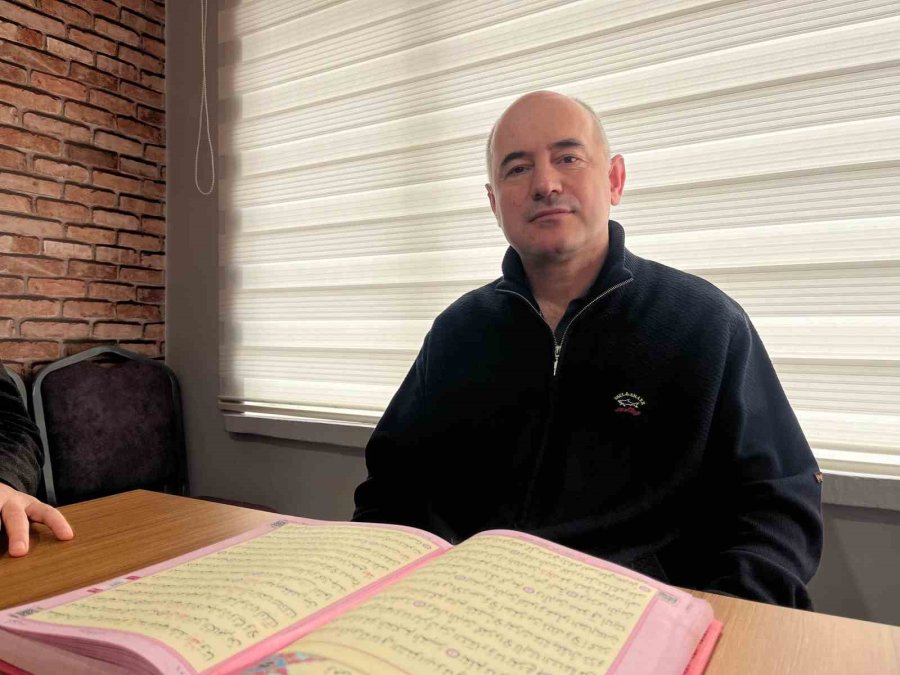 İşitme Engellilerin Ramazan’da ‘kur’an-ı Kerim’ Azmi Takdir Topluyor