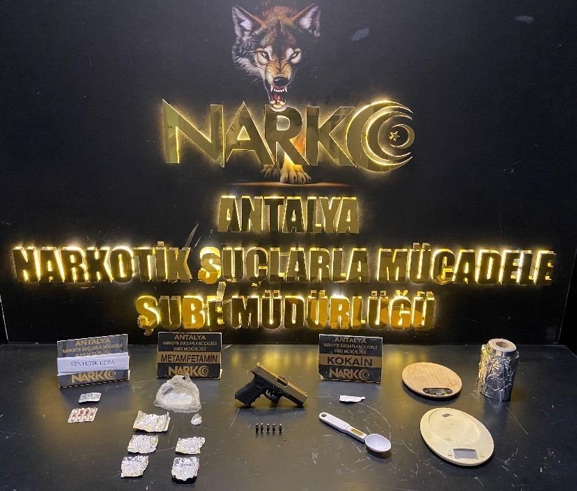 Antalya’da Uyuşturucu Operasyonu: 17 Tutuklama
