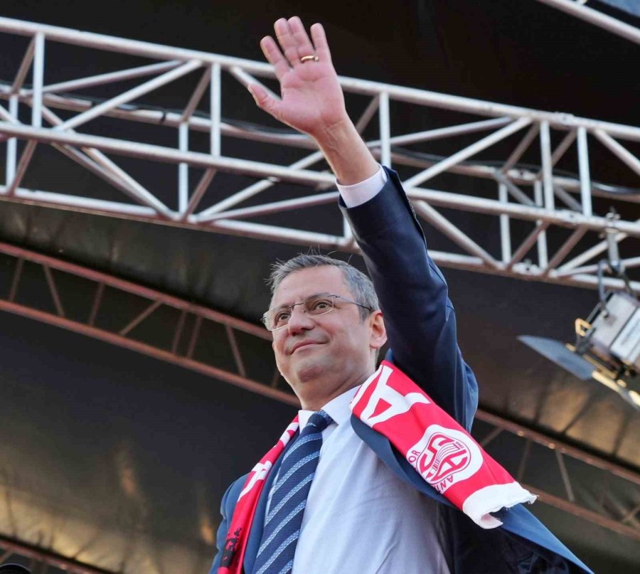 Chp Genel Başkanı Özel: "15 Gün Sonra Tarih Yazacağız"