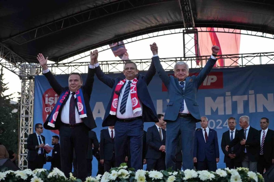 Chp Genel Başkanı Özel: "15 Gün Sonra Tarih Yazacağız"