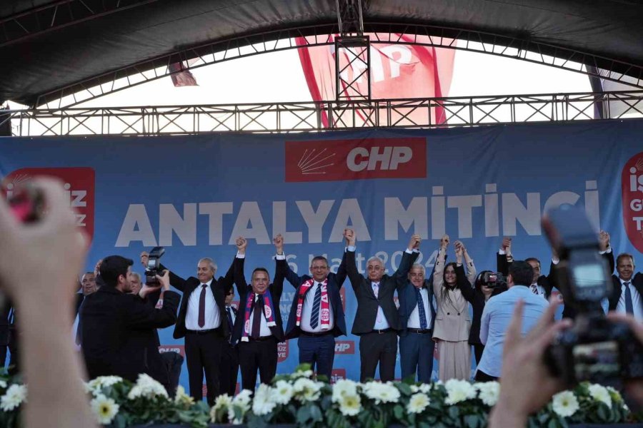Chp Genel Başkanı Özel: "15 Gün Sonra Tarih Yazacağız"