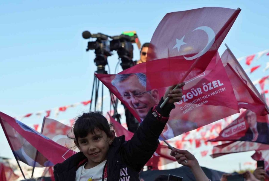 Chp Genel Başkanı Özel: "15 Gün Sonra Tarih Yazacağız"