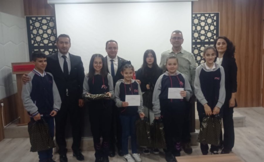 Odunpazarı Müftülüğü “çanakkale Deniz Zaferi Ve Şehitleri Anma Günü" Etkinlikleri Kapsamında Yarışmalar Düzenledi