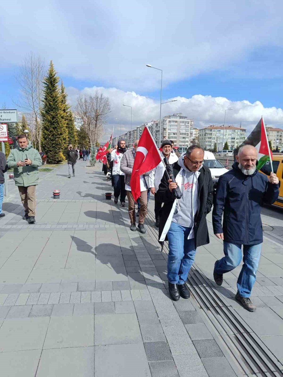 Kayseri’de Hekimlerden Gazze İçin ’sessiz Yürüyüş’